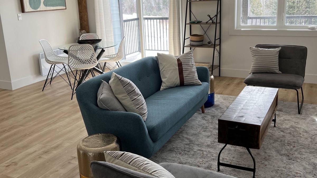 Hunter River Apartment | Brand new Condo in Newly ren