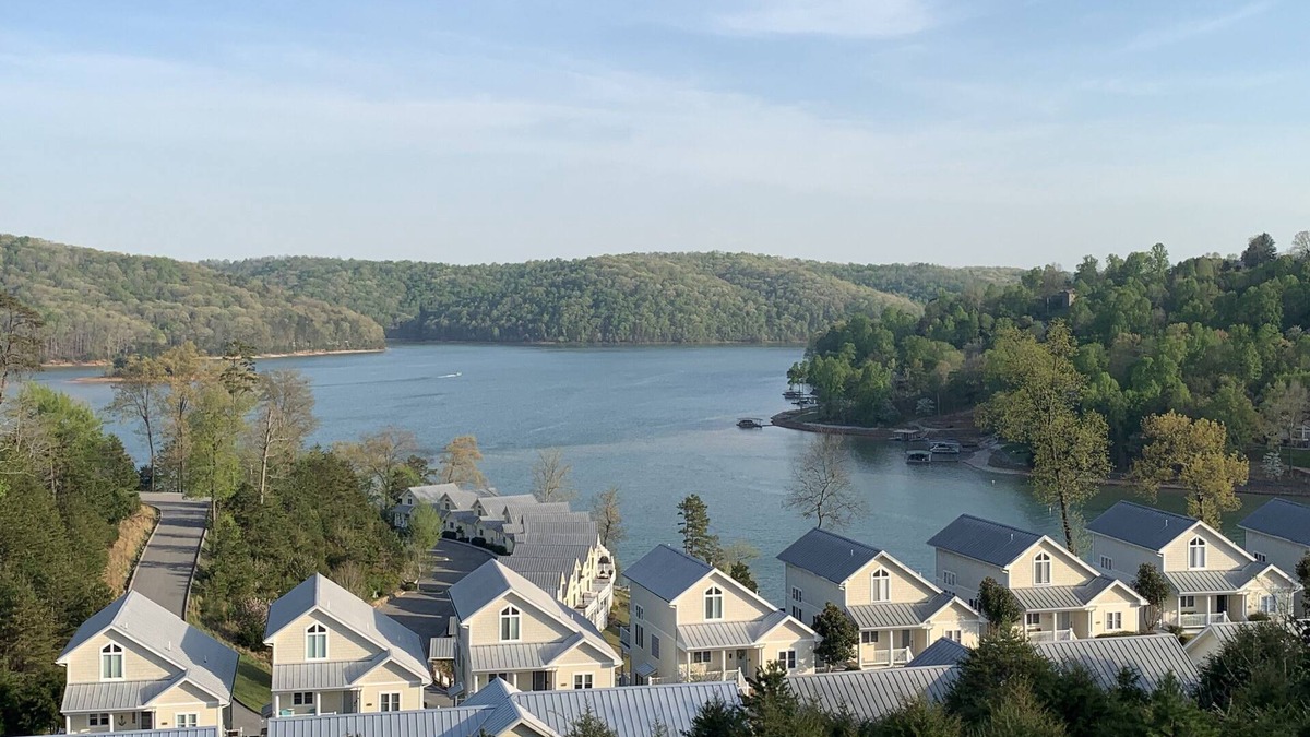 La Follette Condo | Brand new condo on Norris Lake