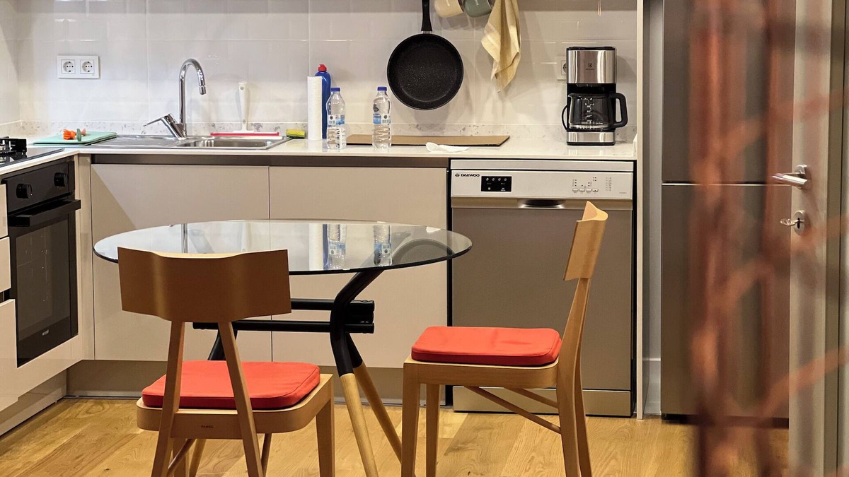 Kadikoy Condo | Brand-New Cozy 1-Bedroom Condo at Prime Istanbul – AC & WiFi Included