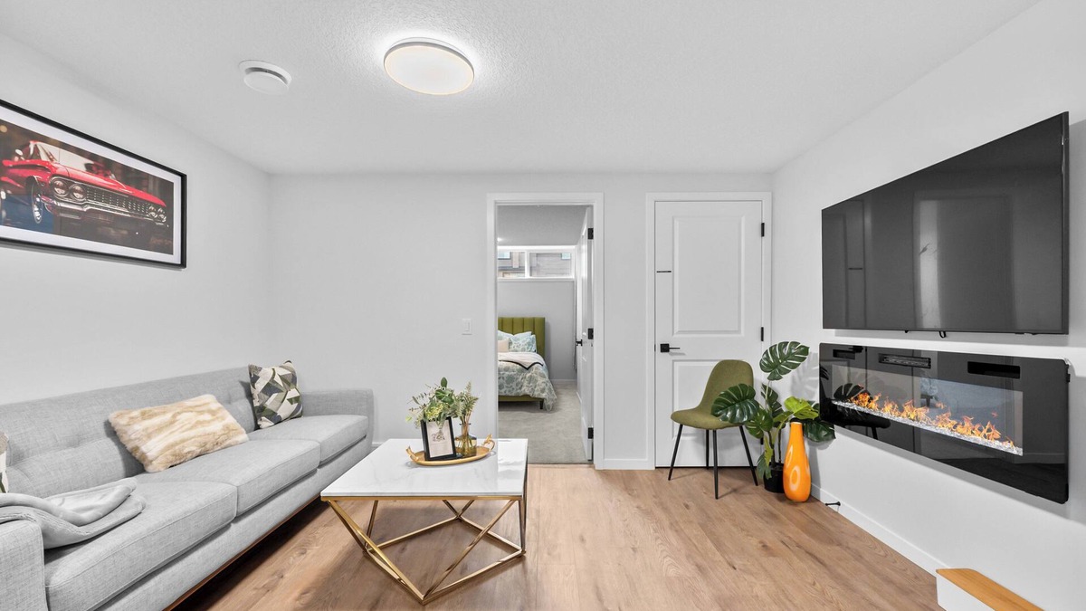 Keith House | Brand-New Cozy-2BR|1Bathroom Suite Nr Calgary|HWY1&Banff|Sleep4