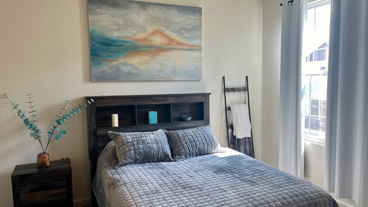 Zionsville Condo | Brand new cozy 4-bedroom condo w/WiFi, AC and pond view in charming Zionsville