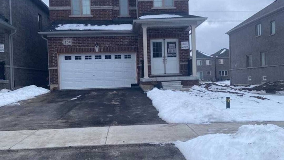 Dundalk House | Brand New Dundalk Family Home closer to Blue Mountain and Collingwood