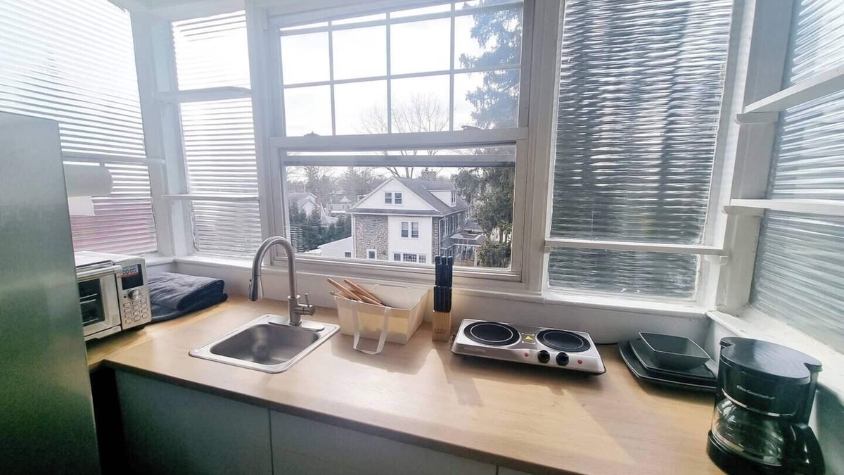 Elkins Park Apartment | Brand New Efficiency Apartment in Charming Elkins Park