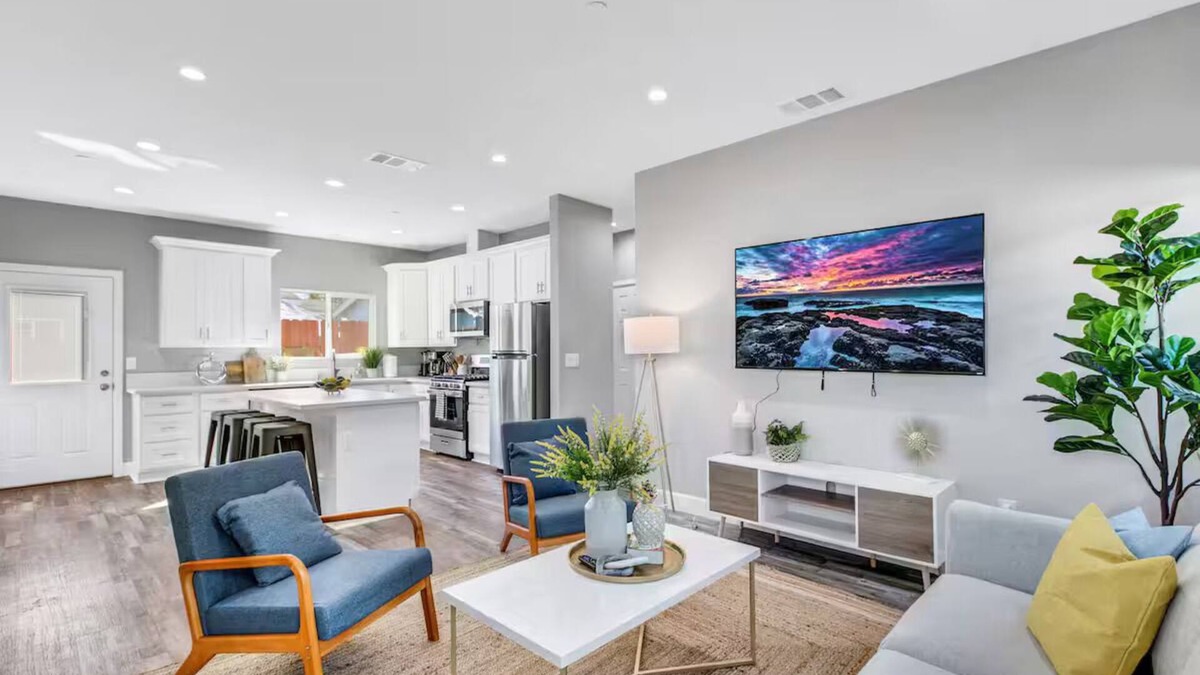 Norwalk House | Brand new Family-Friendly Home Near Disneyland!
