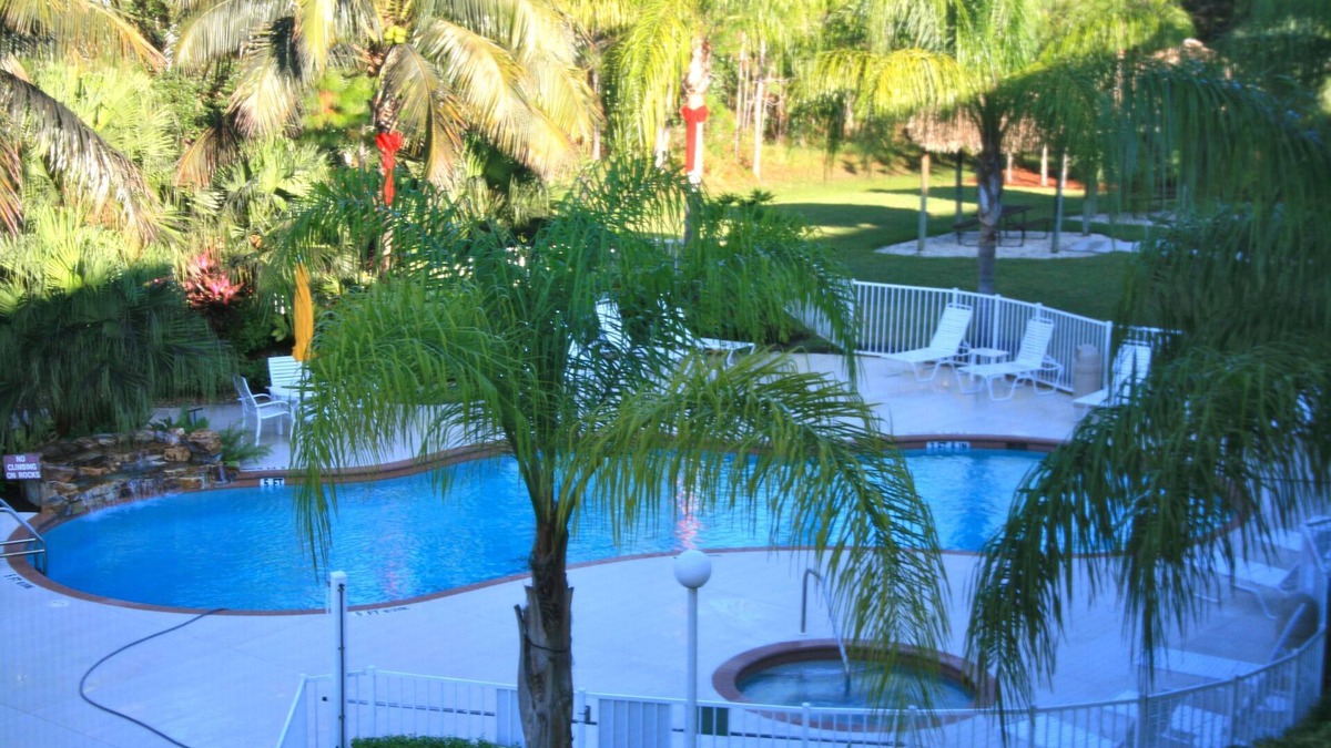 Ole Condo | Brand New Furnishings at this 2/2 Condo in Lely of Naples