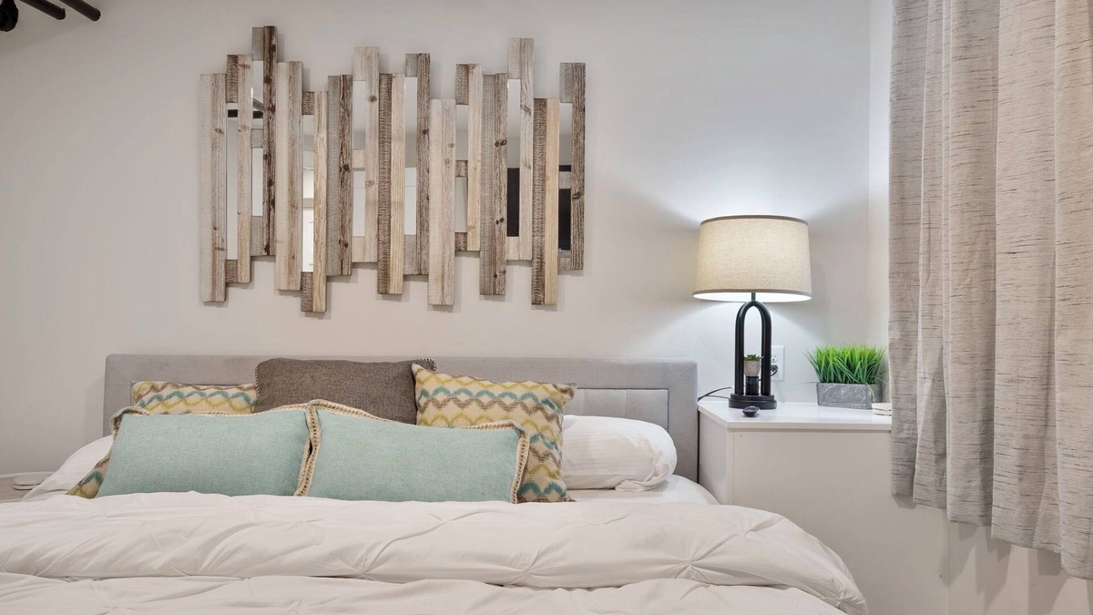 Union Park Apartment | Brand new, Great location, PET/kid friendly, FREE parking, quiet neighborhood!