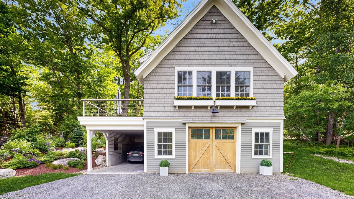 Boothbay Apartment | Brand new guest apartment with furnished deck, fast WiFi, dock, & water views