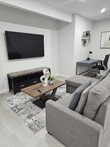 Southeast Calgary Apartment | Brand-New Guesthouse-2bedrooms