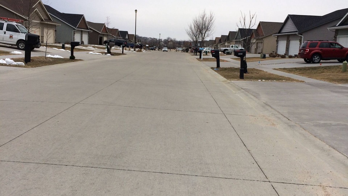 Cedar Rapids - Iowa City House | Brand new home and new streets for travelers