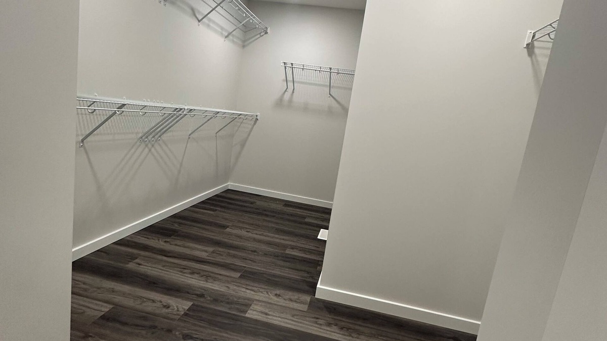 Southeast Edmonton House | Brand New Home, clean and organize, close to airport and all amenities.