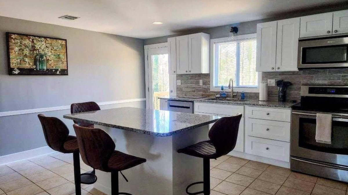 Douglasville House | Brand new home - completely remodeled 4 bed 3 bath - Pet friendly!
