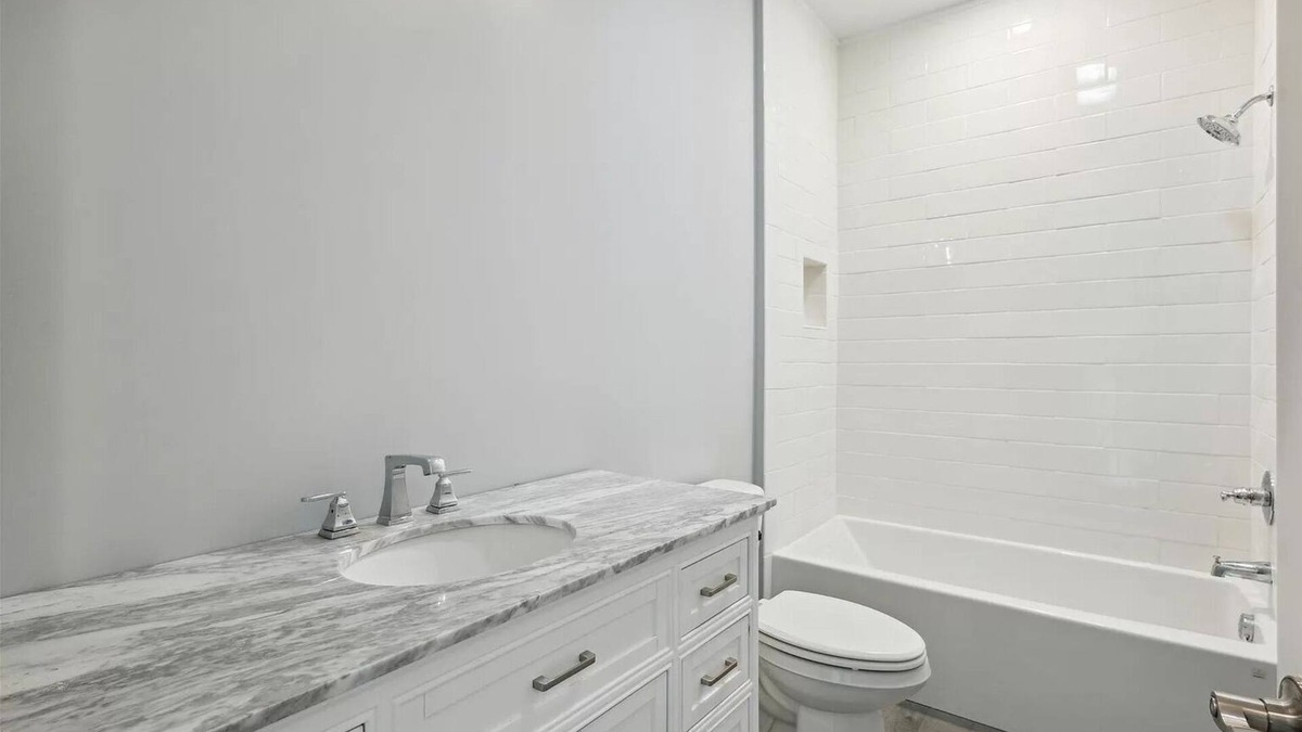 South Bend House | Brand New Home On Beautiful Blackthorn Golf Club