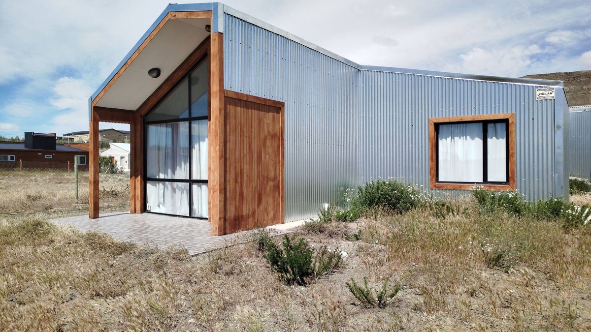 Macrozona Meseta Cerro Calafate House | Brand new house! Very comfortable. Near bus terminal. Quiet & safe neighborhood