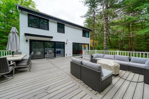 Kerhonkson House | Brand New House with Huge Patio