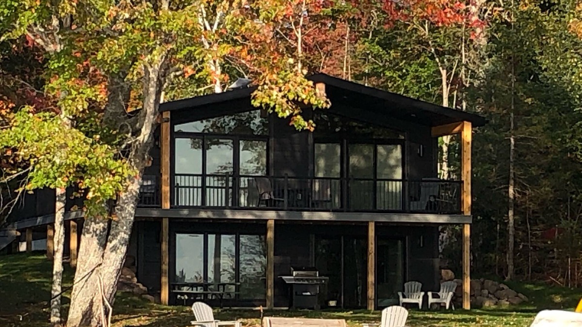 Mohawk House | Brand New Lake House - Charming waterfront property near Mount Bohemia