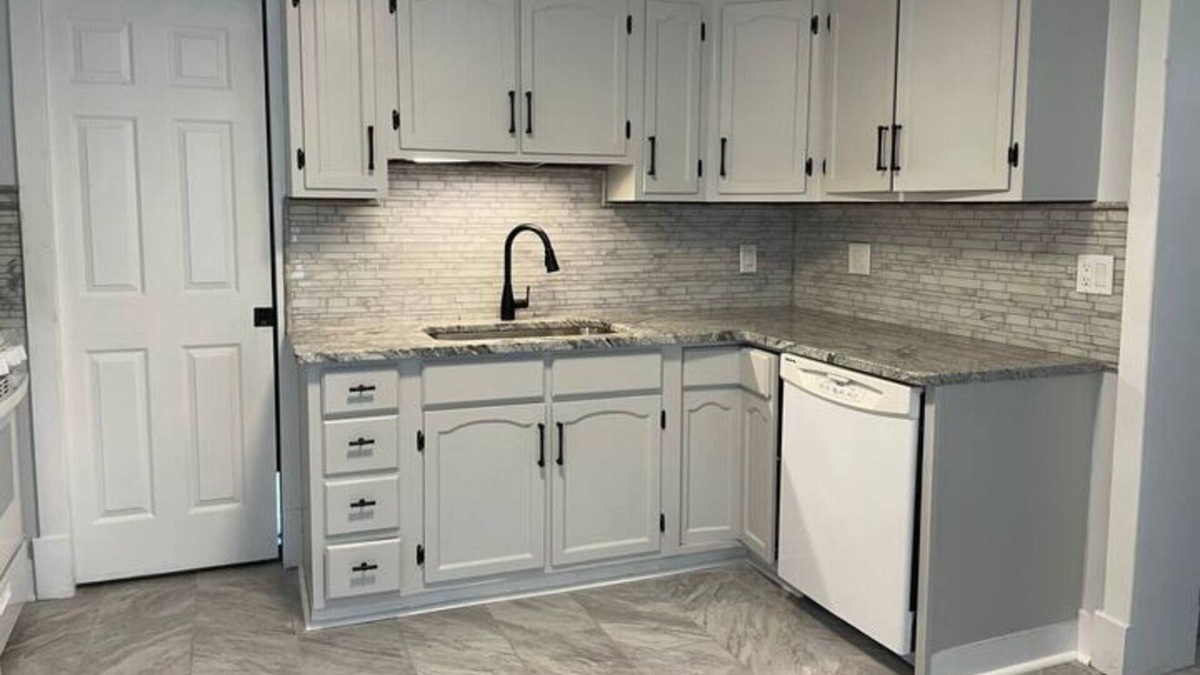 Buffalo House | Brand New Lower In Buffalo