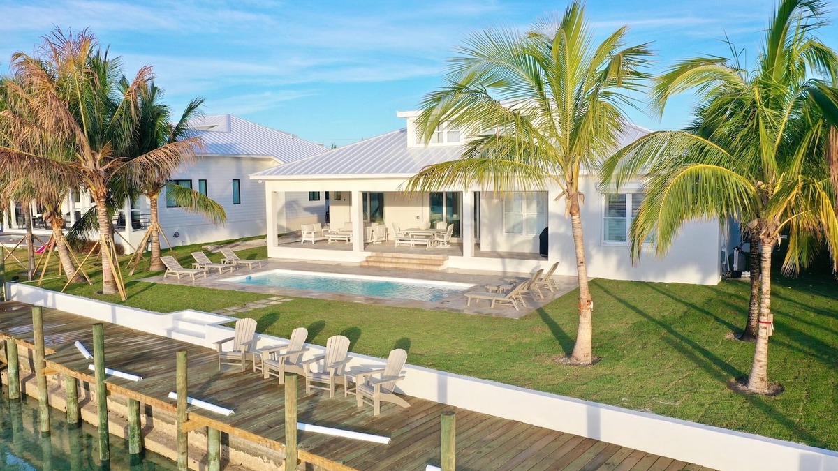 Treasure Cay House | BRAND NEW - Luxurious Oceanfront Escape in Treasure Cay with Pool and Dock!
