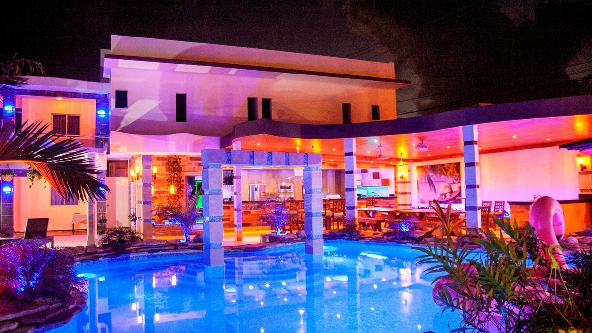 Villas Ana Maria Villa | Brand New Luxury 14BD Party Villa, steps from Clubs/Beaches!
