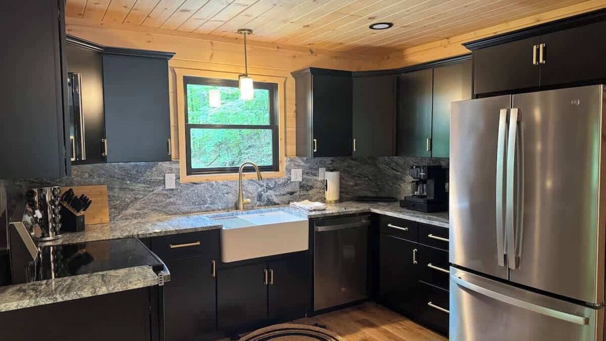 Rogers Cabin | Brand New Luxury Cabin in Red River Gorge!