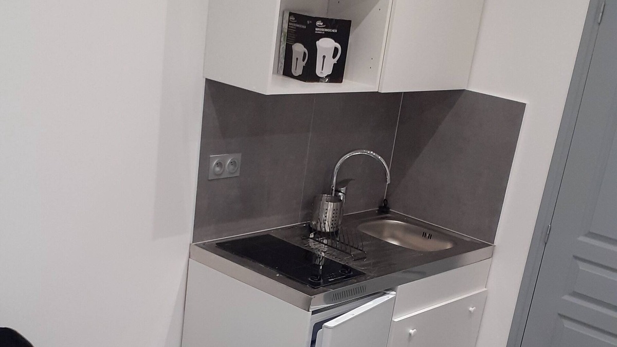 Kable Apartment | brand-new mezzanine studio
