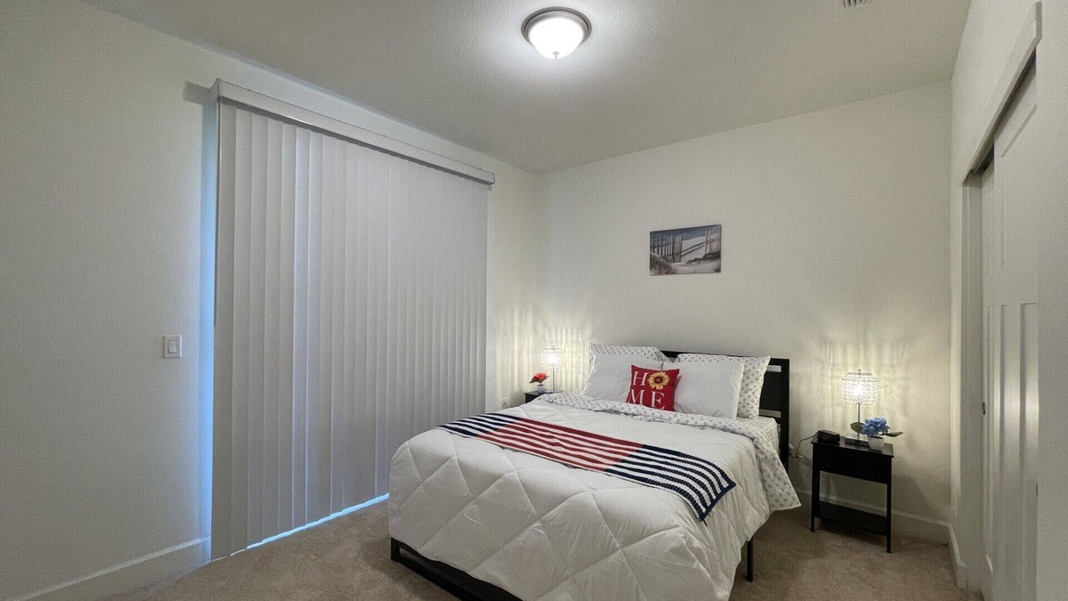 Sacramento House | Brand-new Modern 1 Bedroom Suite, Kitchenette, Separate Entrance, Great Location