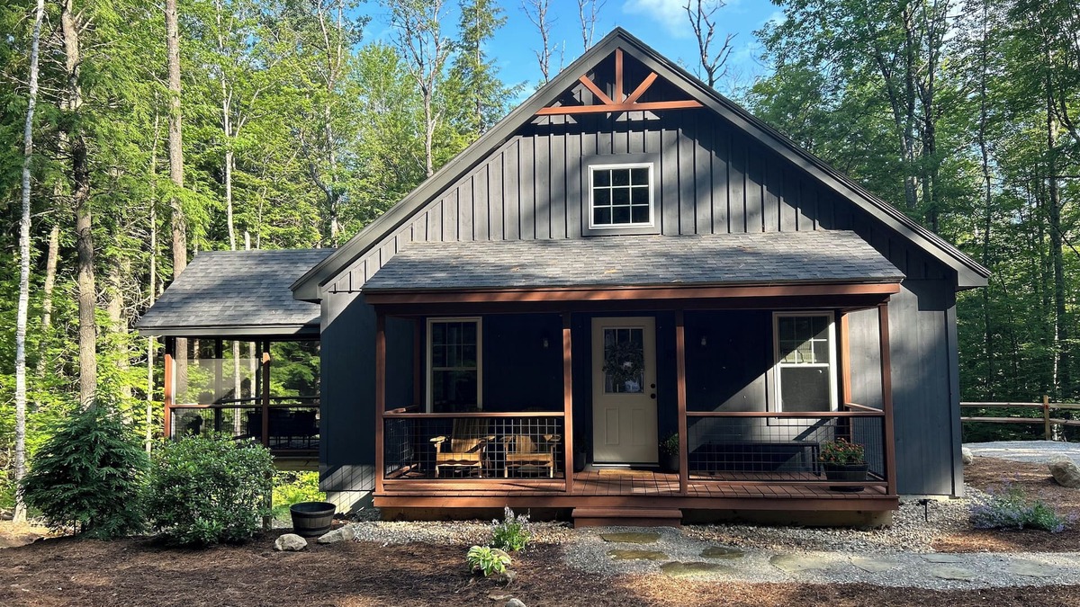 Campton House | Brand new mountain home with rustic charm in the heart of the whites!