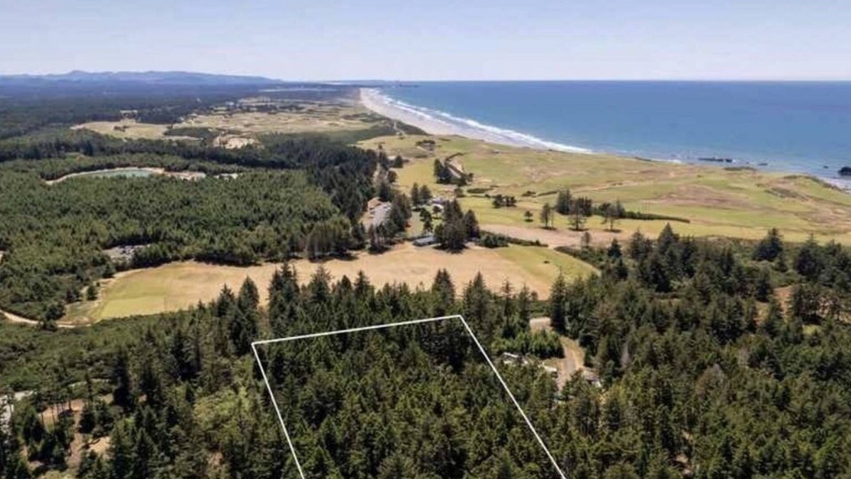 Bandon House | Brand New October 2023! Ultimate Golfers House in Bandon! Adjacent Sheep Ranch!