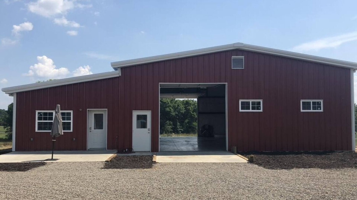 Atkins House | Brand new private Barn apartment on 26 acre family farm.