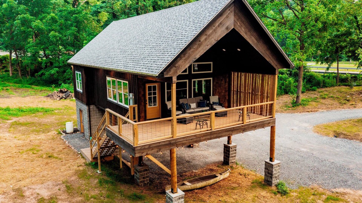 Black Fork Cabin | Brand new River Cabin ready for floating swimming or fishing . Close to Skiing!