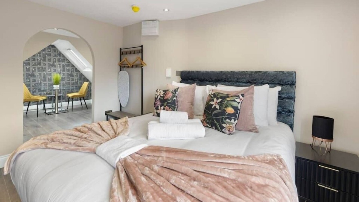 Seven Sisters Apartment | Brand New Spacious and Chic Studio
