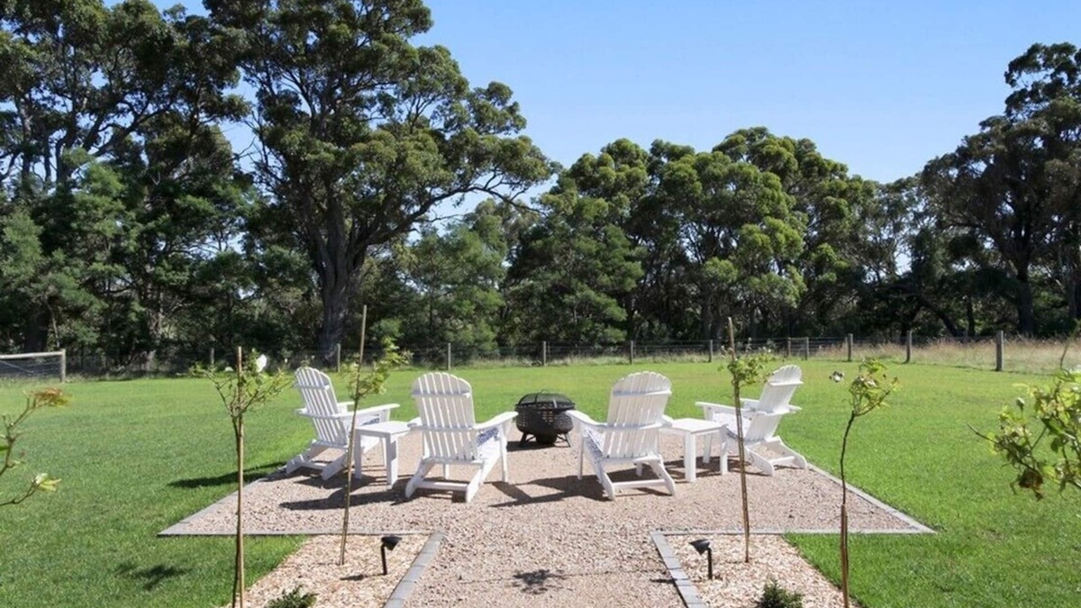 Metung House | Brand new spacious country home, perfect for families or couples.