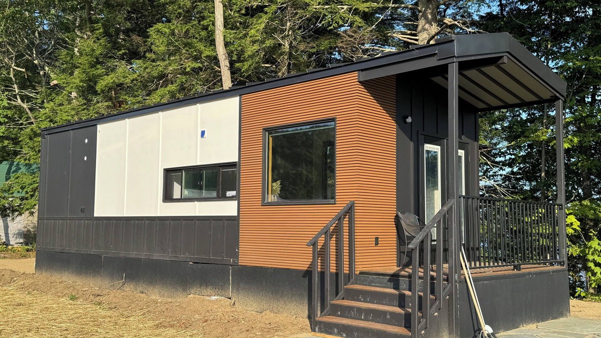 Woolwich Cottage | Brand new tiny home located directly on Merrymeeting Bay. Serene retreat.