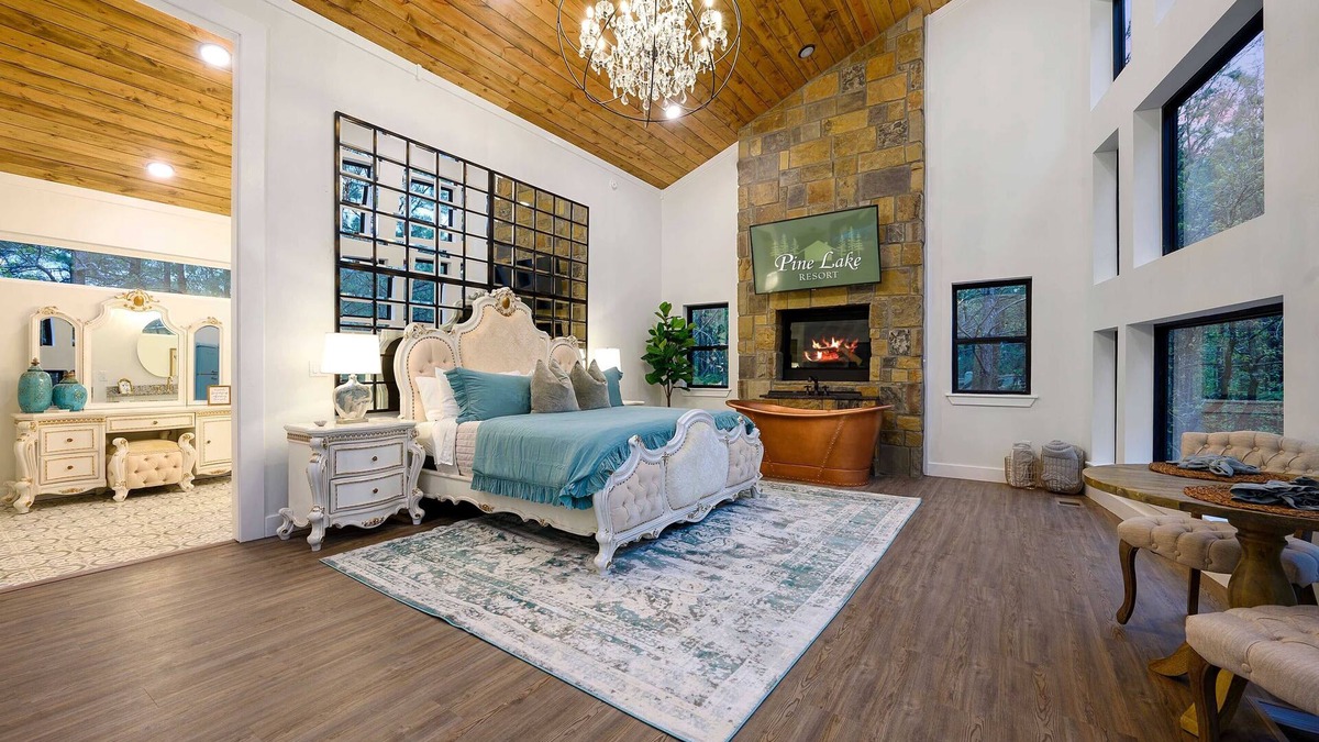 Broken Bow Cabin | Brand New Treehouse - Pool, Pond, Fishing, Pool Table in Resort - Pet Friendly