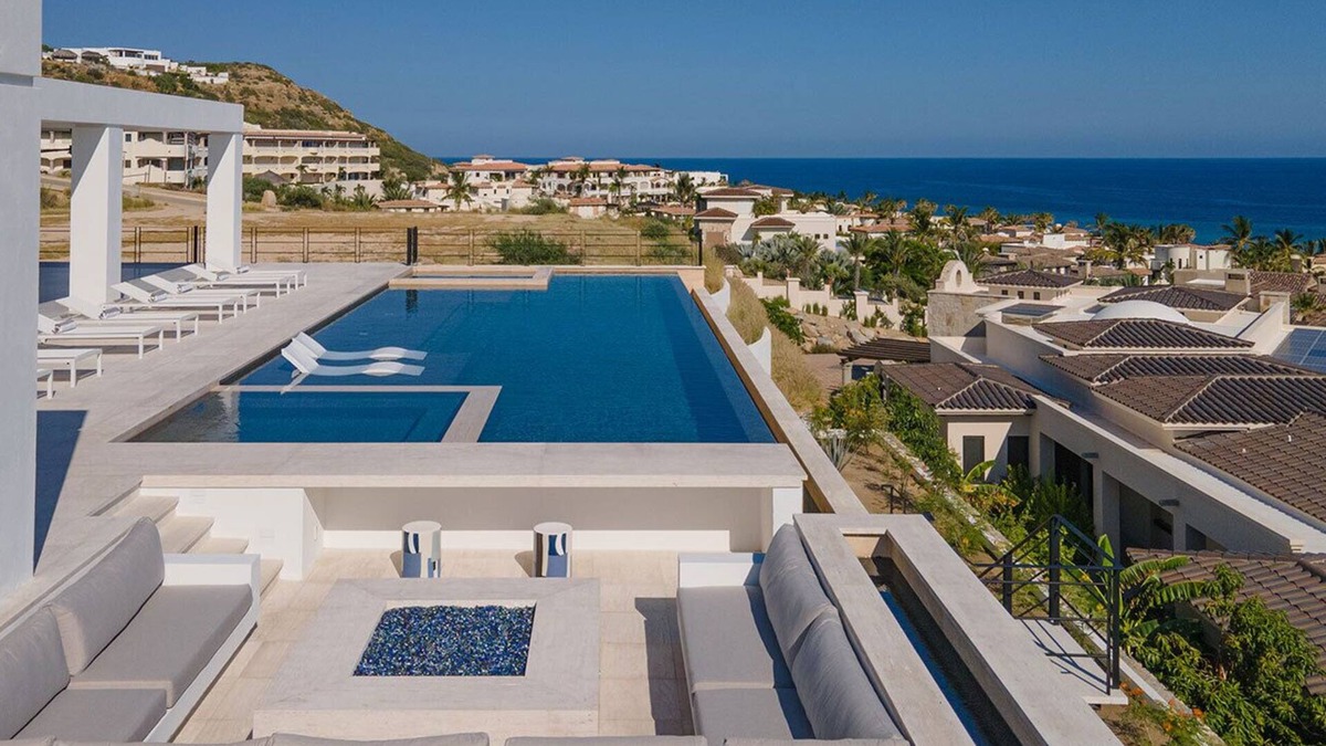 Buzzards Villa | Brand New Villa + BIG Ocean View + Gym + Close to the Beach