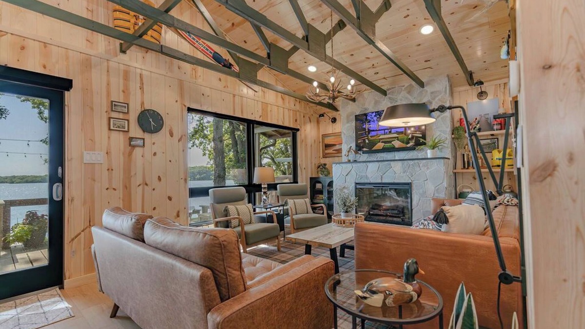 Spirit Lake Cabin | Brand New - Welcome to the Hygge House!