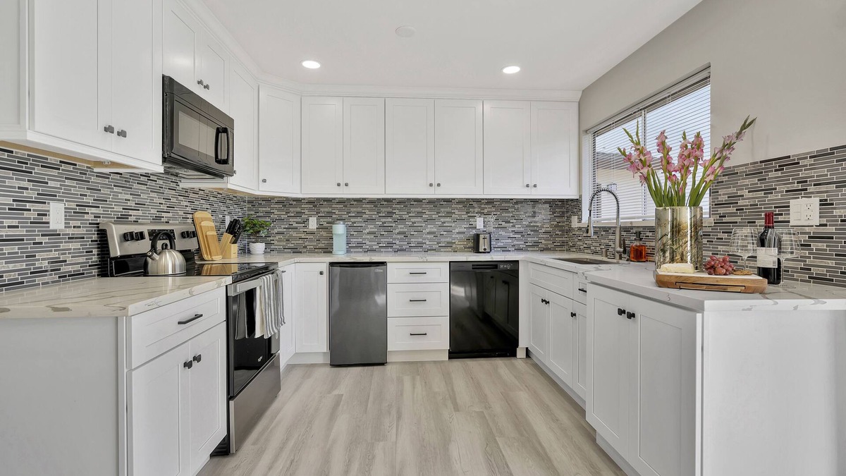 Cypress House | BRAND NEW welcoming 3BD house with HIGH SPEED WIFI