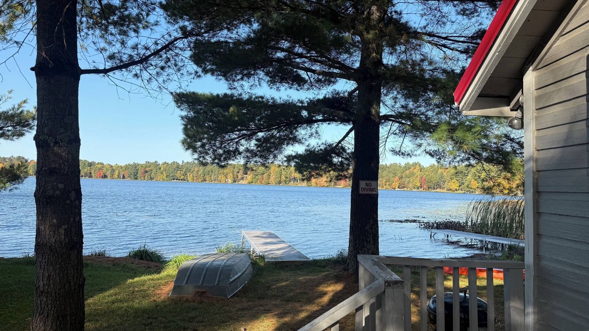 Arbor Vitae Cabin | Brandy Lk Cabin w Water Toys! In Town & On Snowmobile Trails