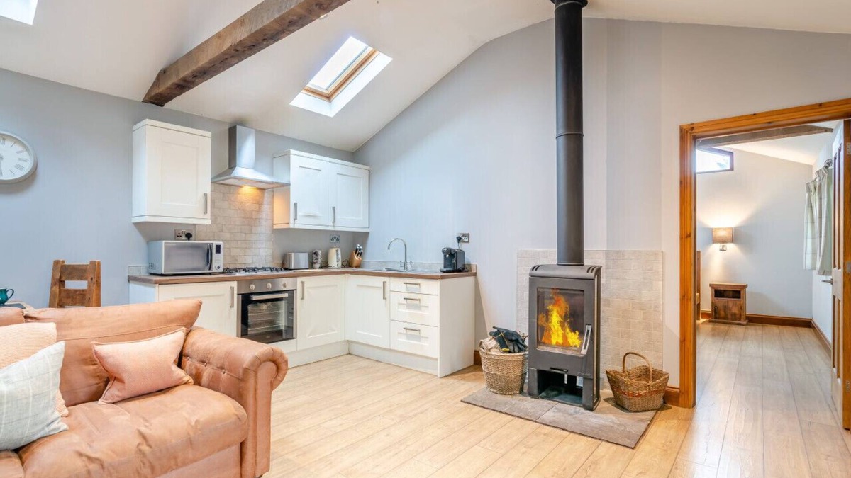 Richmond House | Brandy Lodge - One Bedroom House, Sleeps 2