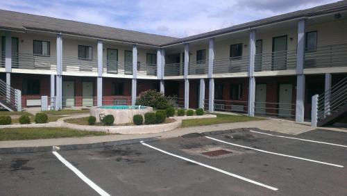 Branford Hotel | Branford Motel