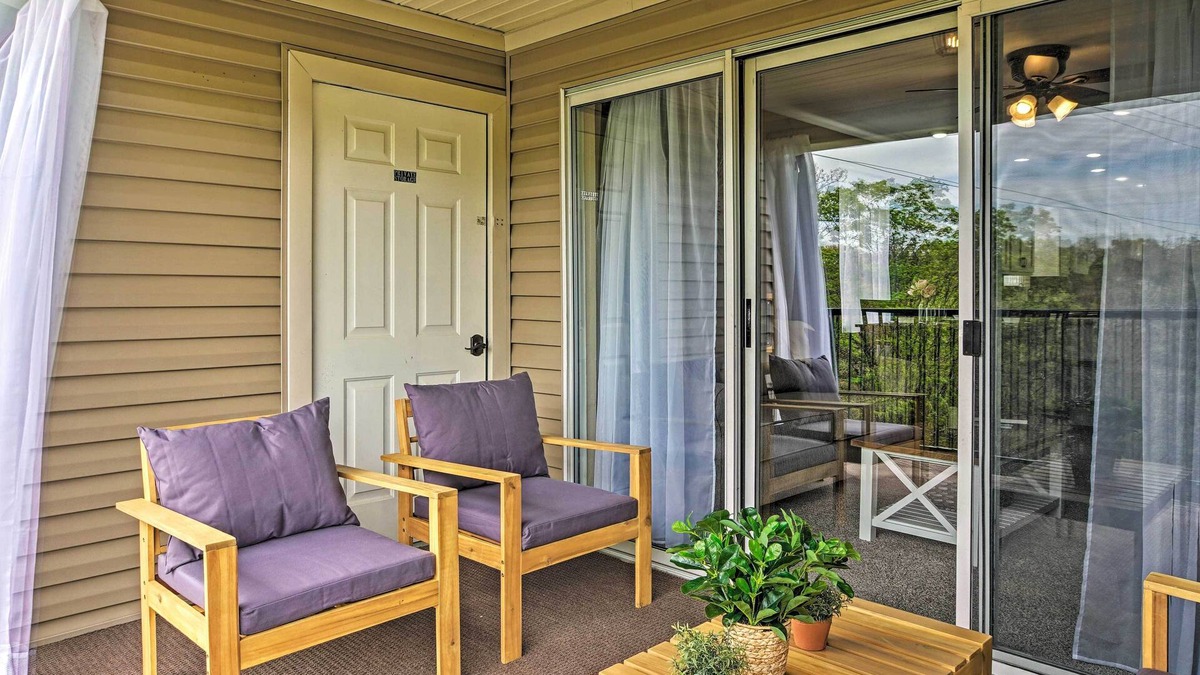 Branson Condo | Branson Condo on Golf Course w/Pool Access!