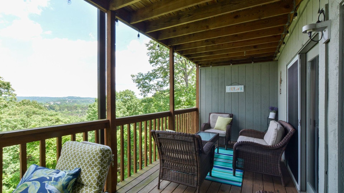 Notch Estates Condo | Branson Treehouse Retreat