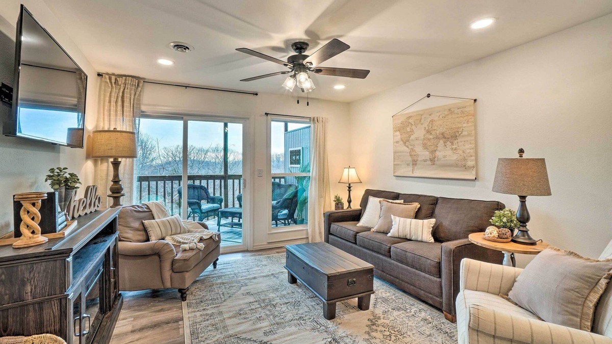 Notch Estates Condo | Branson West Condo w/Balcony & Resort Amenities