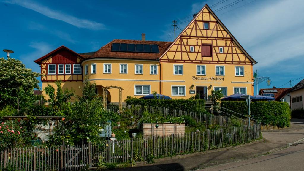 Waldstetten House | Brauerei und Gasthof zum Engel