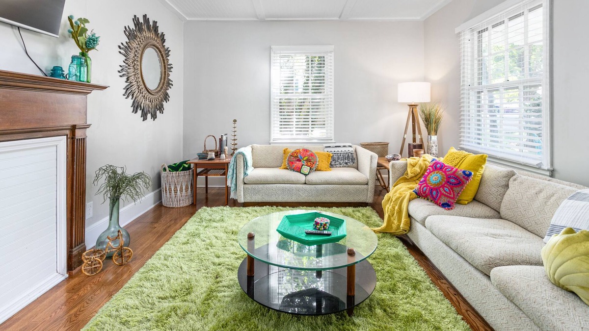 Old Irving Park House | Braydon's Mid Century Bungalow - Walk 2 it ALL