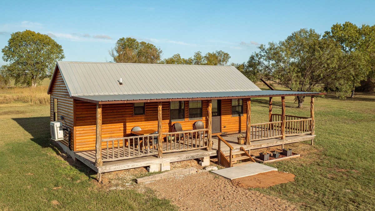 Nemo Cabin | Brazos River Cabin on 15 Acres