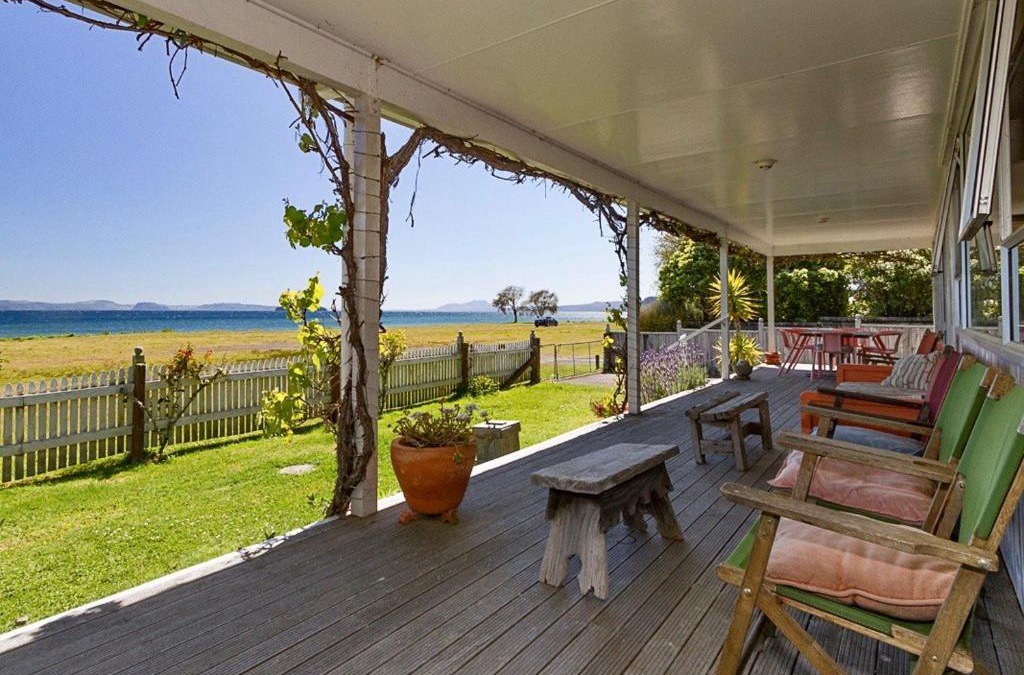 Tauranga Taupo House | Breachmor - Tauranga Taupo Lakefront Holiday Home