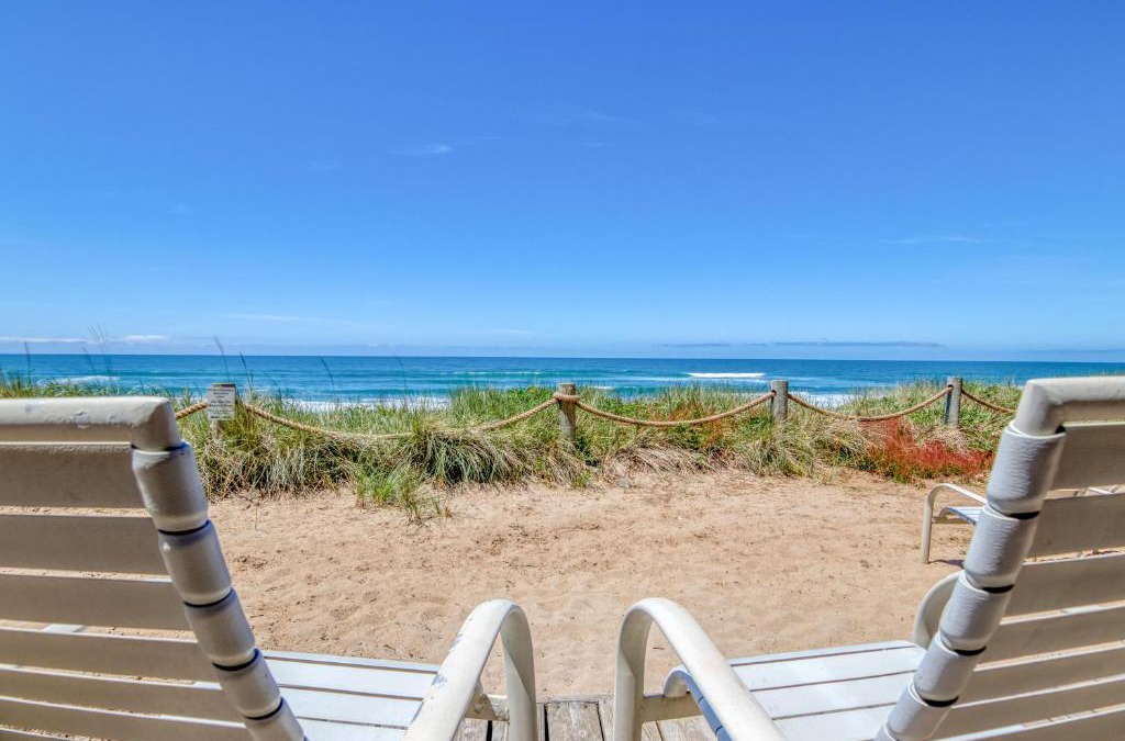 Neskowin House | Breakers Beach House 5 - Meredith Lodging