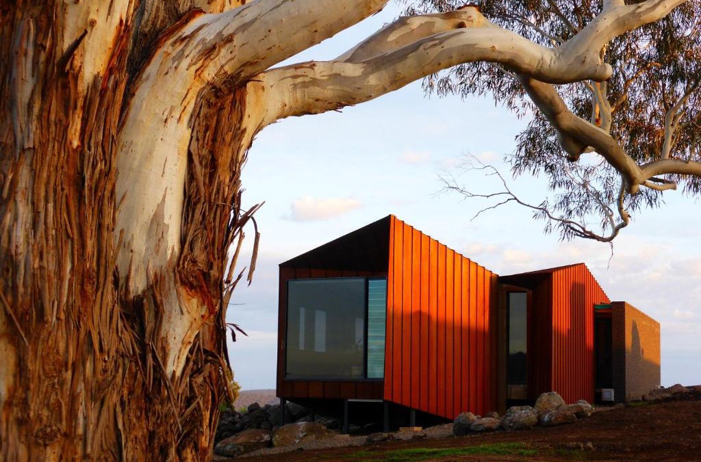 Elevated Plains House | Breakneck Gorge Oikos