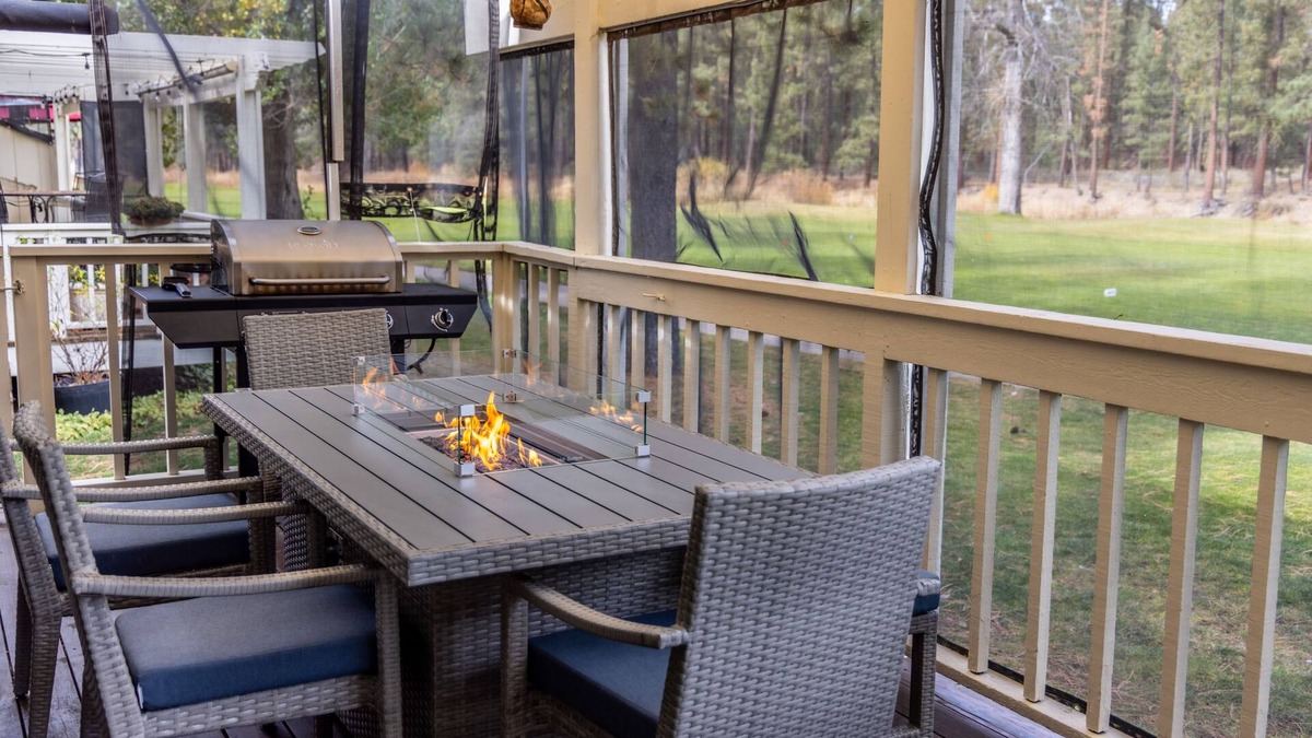 Plumas Eureka Estates House | Breath in Fresh Mt Spring Air from a Private Deck w/a River & Golf Course View