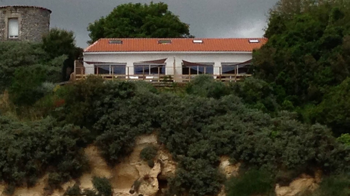 Meschers-sur-Gironde Apartment | Breathtaking sea view house with quiet terrace